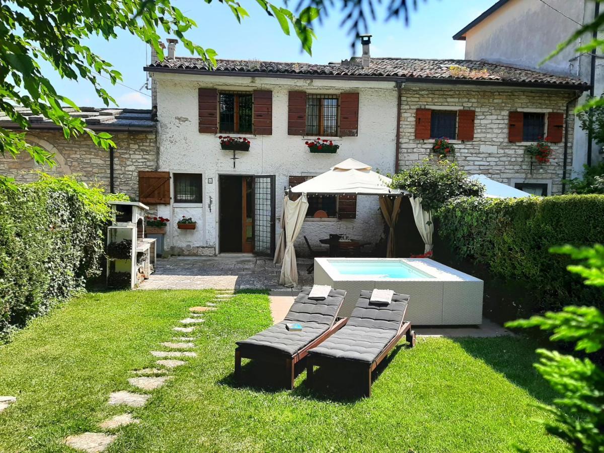 Antica Corte Panego Country House Неґрар Екстер'єр фото